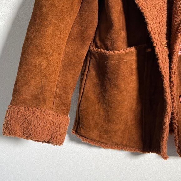 Vintage 1970s rust colored Suede Jacket with Faux Shearling Lining - Picture 3 of 8